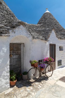 Trulli evleri Alberobello 'da, UNESCO sitesi, Apulia bölgesi, İtalya