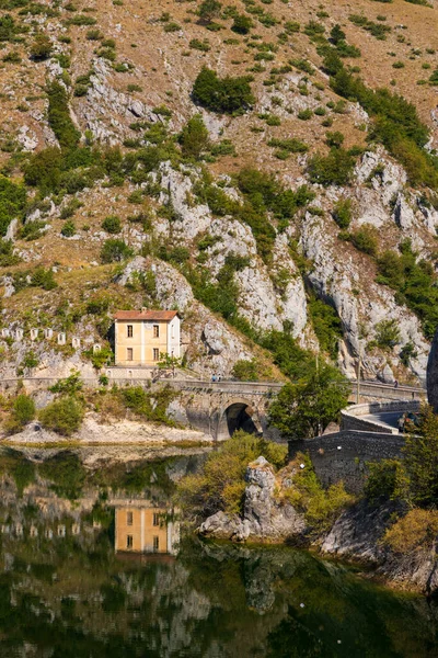 Jezioro San Domenico Eremo San Domenico Pobliżu Scanno Prowincja Aquila — Zdjęcie stockowe