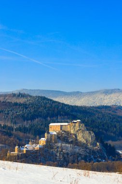 Orava kalesi, kış manzarası, Orava bölgesi Slovakya