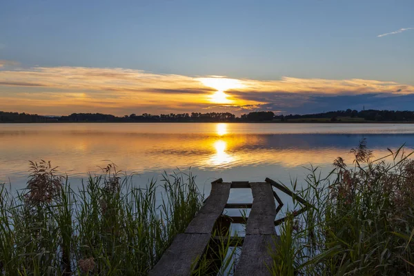 チェコ共和国南ボヘミアの自然保護区レザビネツの夕日 — ストック写真