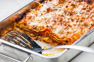 Lazanya bolonez dolu bir hayat.