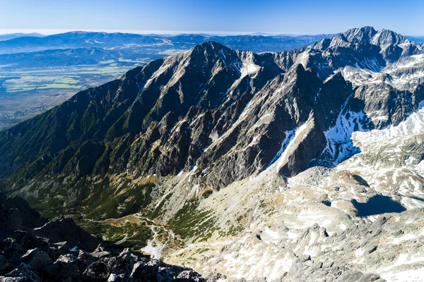 Uitzicht vanaf lomnicky peak, vysoke tatry (Hoge Tatra), Slowakije — Stockfoto