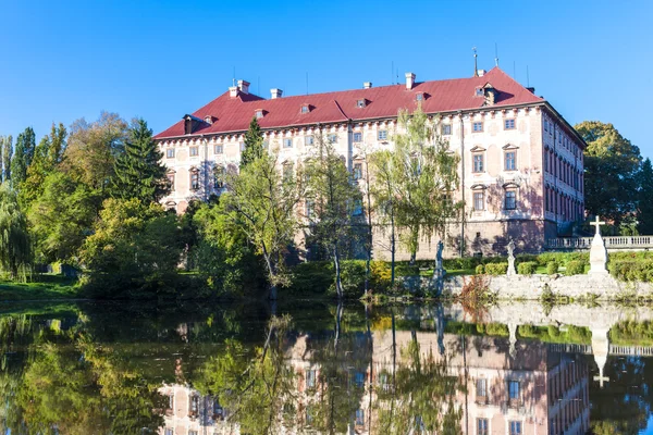 Libochovice палац, Чеська Республіка — стокове фото