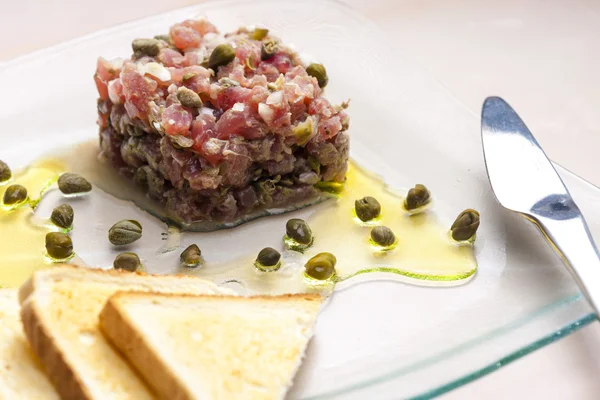 Ton balıklı tartar — Stok fotoğraf