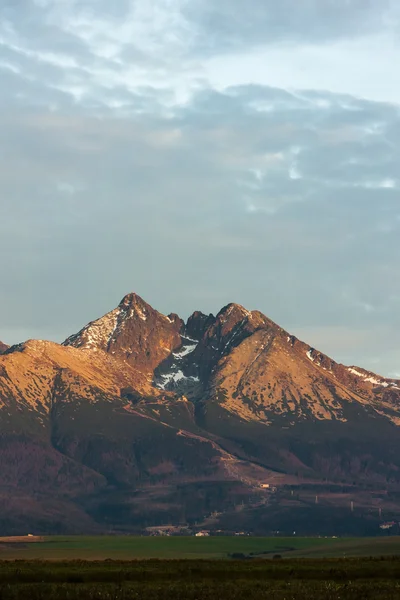 Okolice Łomnicę, vysoke tatry (Wysokie Tatry), slova — Zdjęcie stockowe