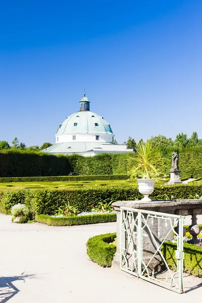 Flower garden of Kromeriz Palace, Czech Republic — Stock Photo, Image