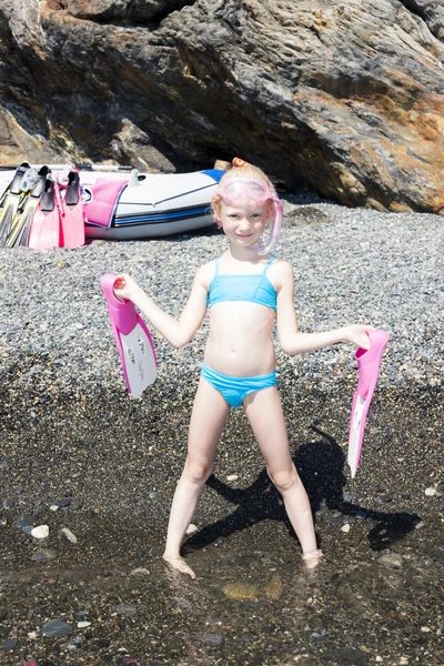 Bambina pronta per lo snorkeling — Foto Stock