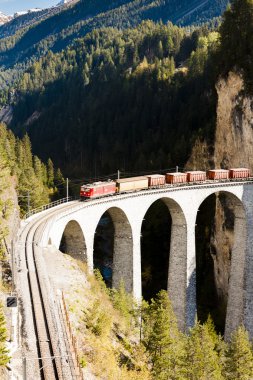 rhaetian demiryolu, landwasserviadukt, canton graubunden tren,
