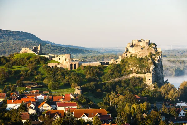 Руїни замку Девін, Словаччина — стокове фото