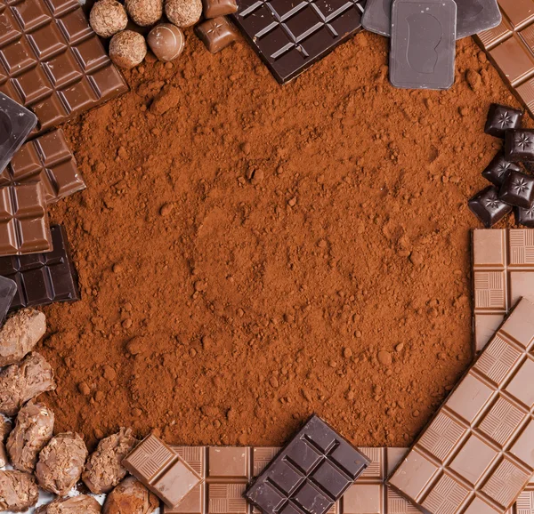 Chocolade in cacao close-up — Stockfoto