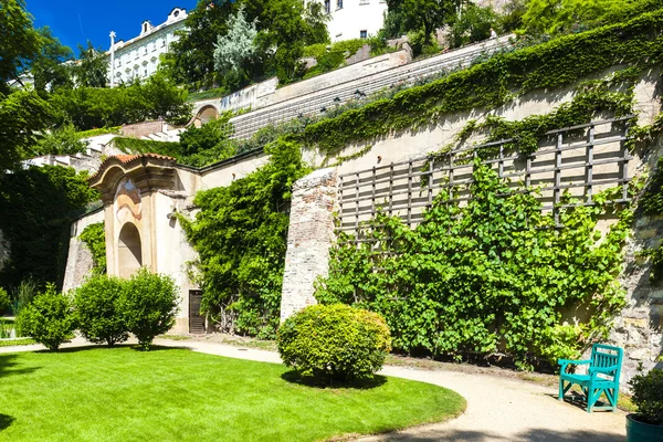 Giardino Ledeburska e Castello di Praga — Foto Stock