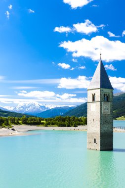resia Gölü, south tyrol, İtalya için batık kilise kulesi
