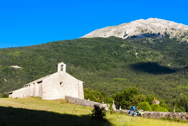 Kaplica notre-dame w pobliżu vergons, Prowansja, Francja — Zdjęcie stockowe