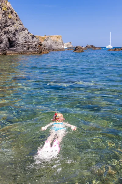 Little girl snorkeling in Mediterranean Sea — Stock Photo, Image