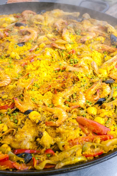 Paella with seafood, market in Forcalquier — Stock Photo, Image