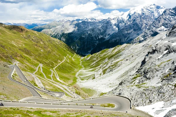 Road at Passo dello Stelvio, Alto Adige, Itália — Fotografia de Stock