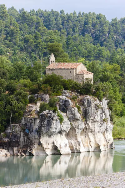 Kilise Pont Mirabeau, Provence, Fransa — Stok fotoğraf
