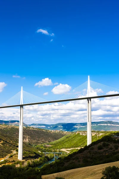 ミヨー高架橋、アヴェロン県、ミディ ピレネー山脈、フランス — ストック写真