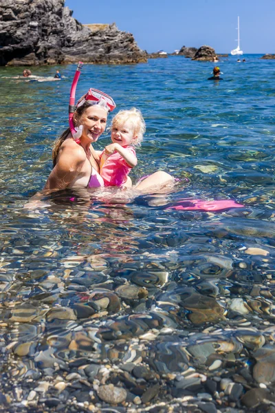 フランス地中海海でシュノーケ リング — ストック写真