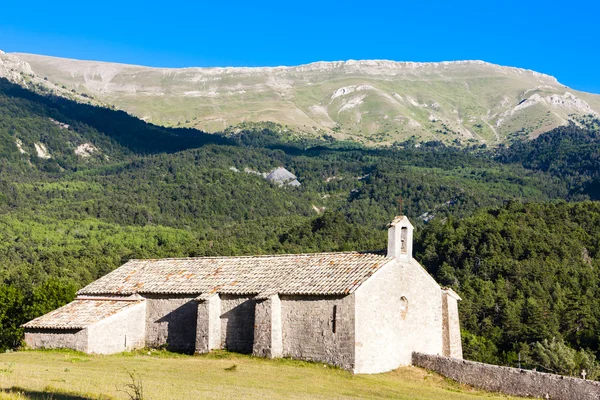 Kapli notre-dame poblíž vergons, provence, Francie — Stock fotografie