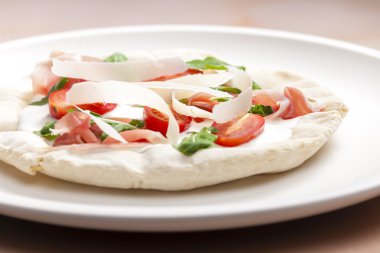 ev yapımı pizza Primavera