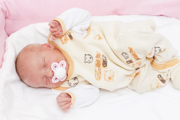 Sleeping newborn baby girl — Stock Photo, Image