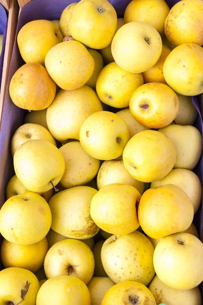 Apples, market in Forcalquier, Provence, France — Φωτογραφία Αρχείου