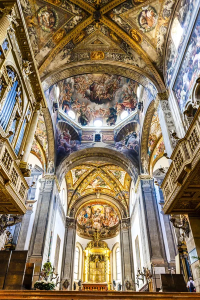 Interior de Catedral de Parma, Emilia-Romaña, Italia — Foto de Stock