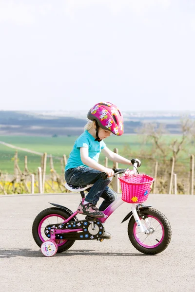 Pequeño motociclista — Foto de Stock