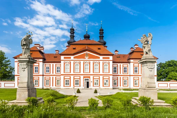 Cisterciácké převorství, Mariánský Týnec, Česká republika — Stock fotografie