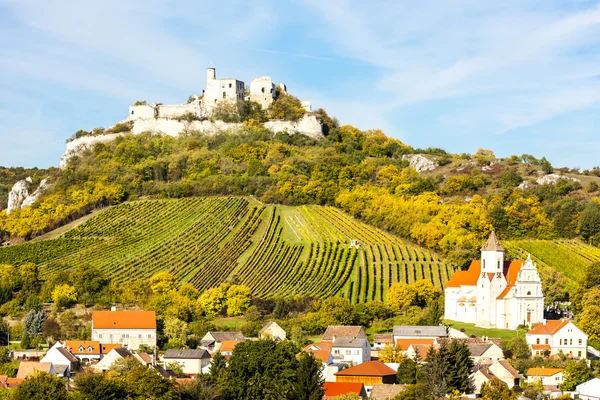 Zříceniny hradu Falkenstein na podzim, Dolní Rakousko — Stock fotografie