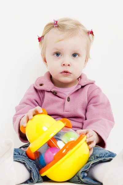 Kisgyermek lány játék — Stock Fotó