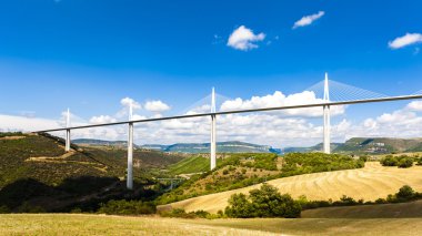 Millau Viyadüğü, aveyron, midi pyrenees