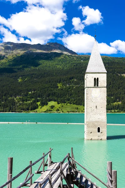 Tower of sunken church in Resia lake, South Tyrol — Stock Photo, Image