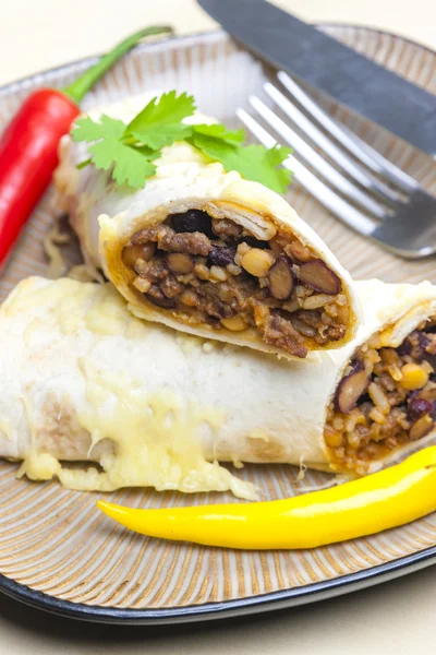 Burrito filled with beef minced meat and beans — Stock Photo, Image