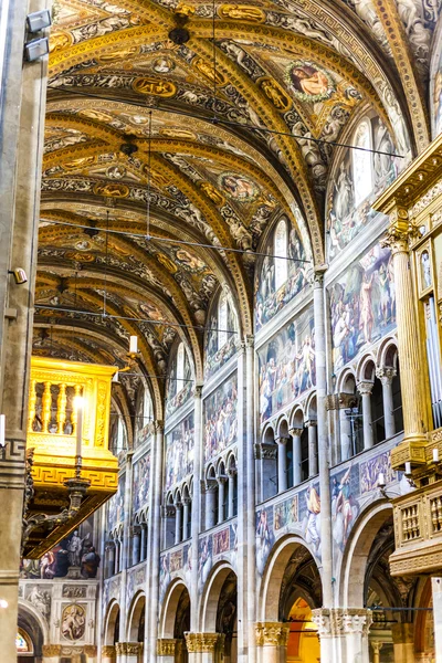 Interno della Cattedrale di Parma, Emilia-Romagna, Italia — Foto Stock