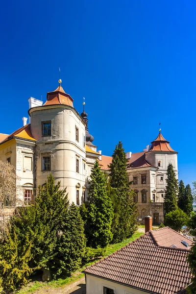 Jezeri Palace, Tjeckien — Stockfoto