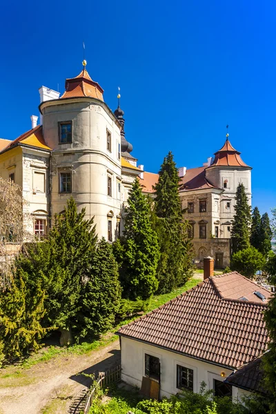 Jezeri Palace, Tjeckien — Stockfoto