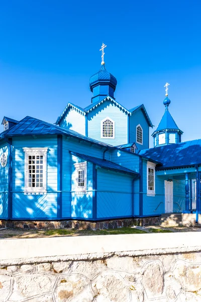 Деревянный православный храм в Нареве, Подляское воеводство — стоковое фото