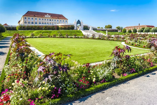 Hof pałac z ogrodem, Dolna Austria — Zdjęcie stockowe