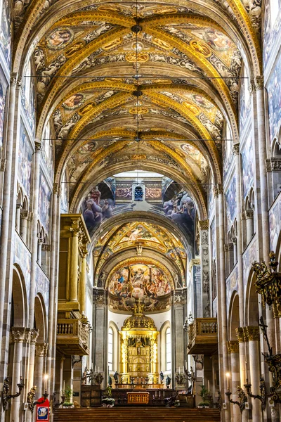 Interior de la Catedral de Parma, Emilia-Romaña — Foto de Stock