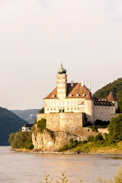 Palace Schonbuhel på floden Donau, Österrike — Stockfoto
