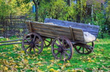 Vintage wiiden sepeti