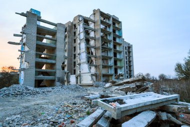 ruines on house