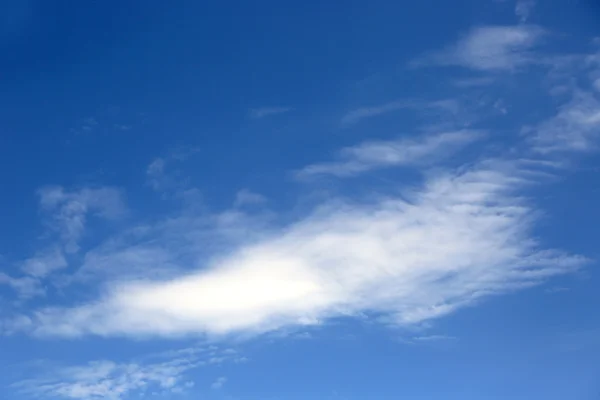Schöne Wolke am Himmel — Stockfoto