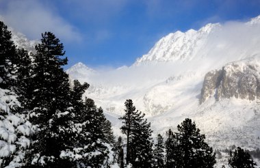 Kış Vadisi Dağları