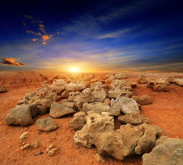 Pôr do sol no deserto de pedra — Fotografia de Stock