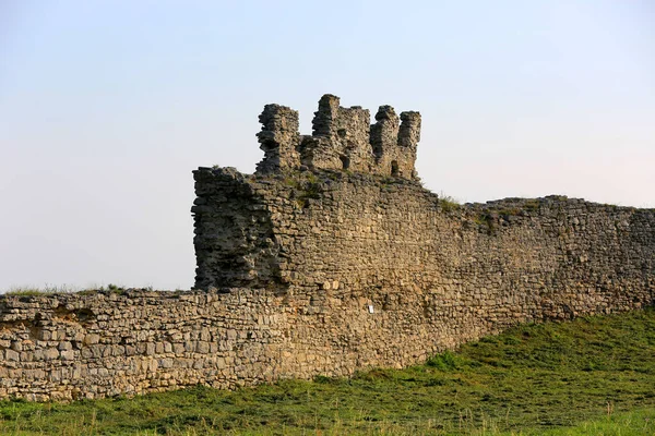 Ruina Antigua Muralla Piedra Fortaleza Krements Ucrania — Foto de Stock
