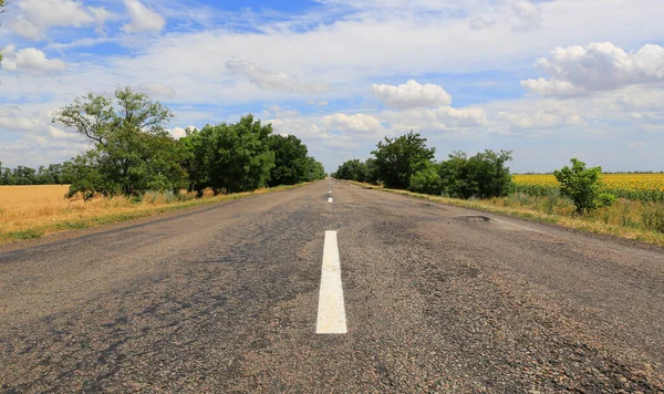 Route Campagne Sous Beau Ciel Par Temps Ensoleillé — Photo