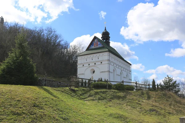 우크라이나치 하이린 마을에 베드로 교회와 바오로 — 스톡 사진